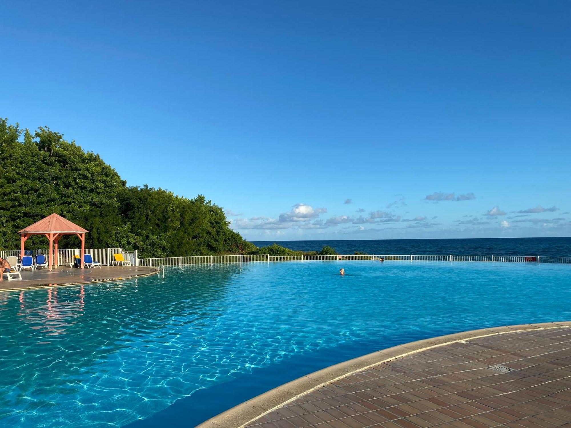 Ti Kaz Emeraude - Mer, Soleil Et Sable Fin, Piscine Et Tennis Сен-Франсуа Экстерьер фото